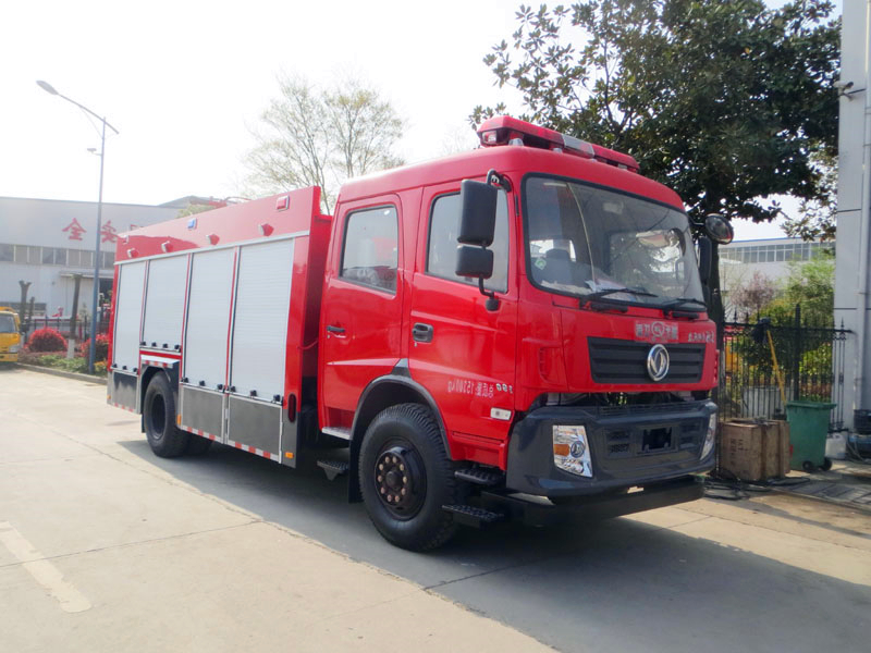 东风6吨水罐消防车1.jpg