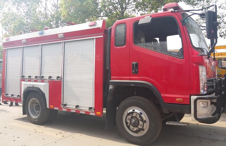 凯马5吨森林消防车1.jpg