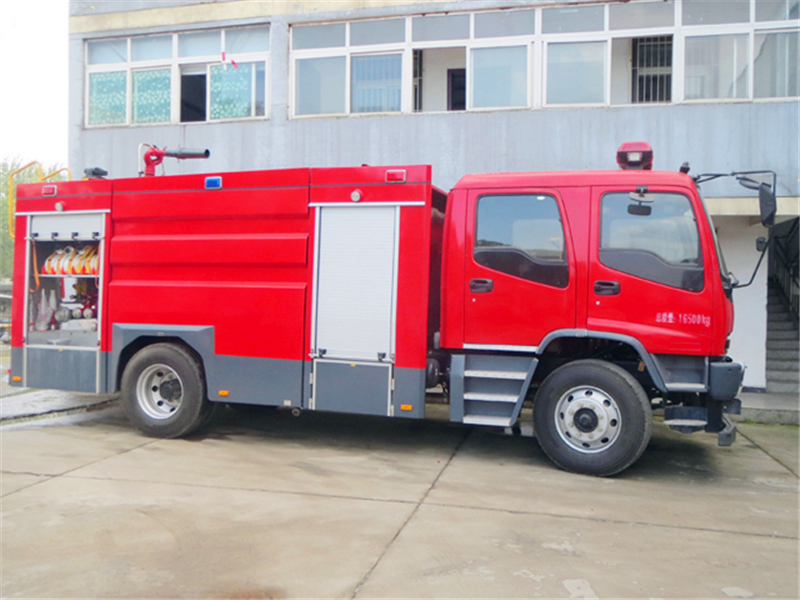 五十铃6吨水罐消防车3.jpg